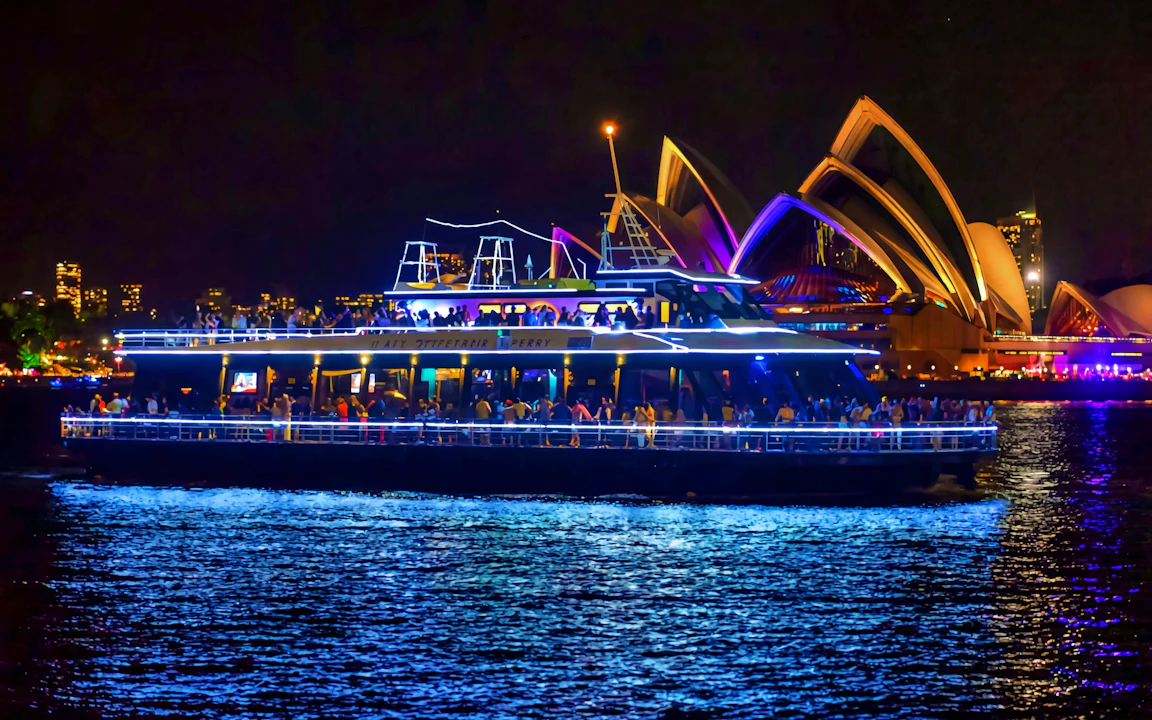 Sydney Harbour Long Dinner Cruise